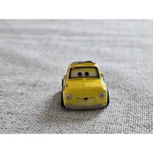 Mattel FBG86 LUIGI Disney Pixar Cars 3 Mini Racer Diecast Vehicle
